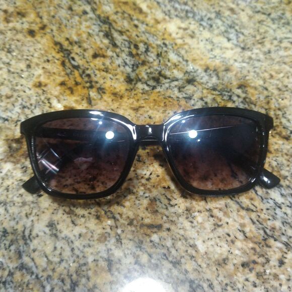 Geoffrey Beene 1GBS Tortoise 55 16 135 mm Black Plastic Sunglasses - Picture 5 of 14